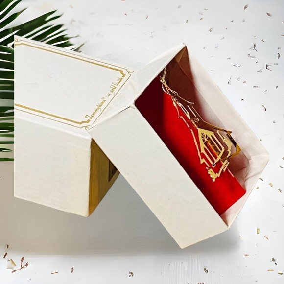 Vintage Tammy Trims 24KT Gold Finish Church Tree Hanging Ornament in Box - Picture 3 of 4